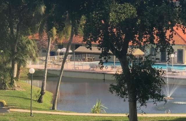1800 N Lauderdale Ave photos photos