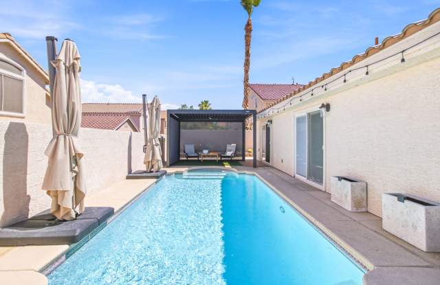 Stunning Single-Story Retreat with Pool in Green Valley Ranch photos photos Stunning Single-Story Retreat with Pool in Green Valley Ranch photos photos
