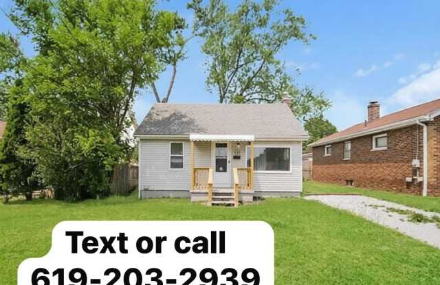 890 Triplett Blvd photos photos