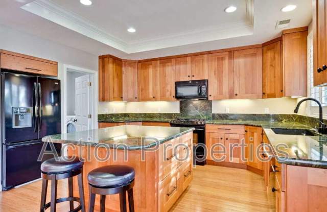 125 Eldora Dr - 125 Eldora Drive, Mountain View, CA 94041