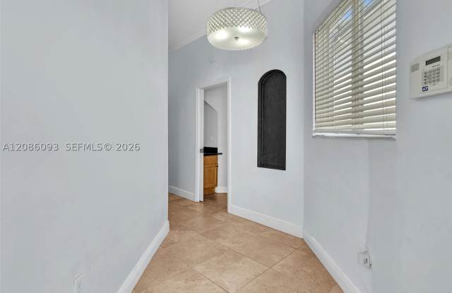 2727 Treasure Cove Cir Gallery 3