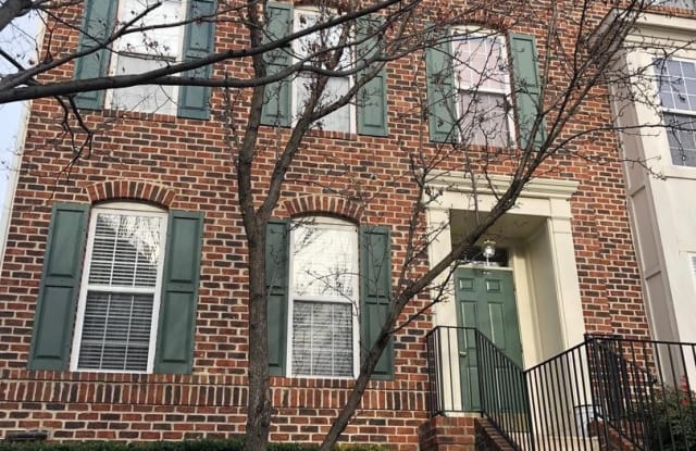 8846 ASHGROVE HOUSE LANE - 8846 Ashgrove House Lane, Tysons Corner, VA 22182
