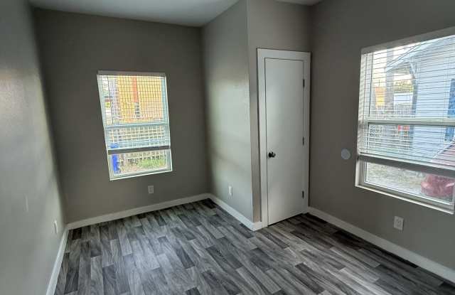 1133 South Brownlee Boulevard Gallery 2