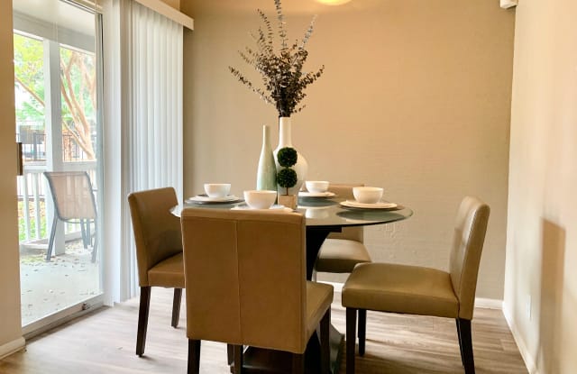 Oak Ridge Apartments Gallery 3