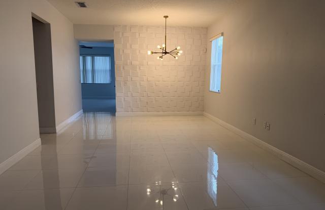 1112 Pine Ridge Drive Gallery 2