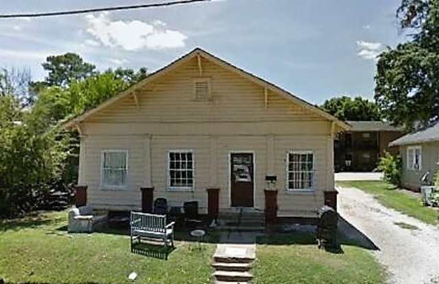 House 1 Block from AU Campus - ONLY AVAILABLE AUGUST 2025 THROUGH DECEMBER 2025 photos photos
