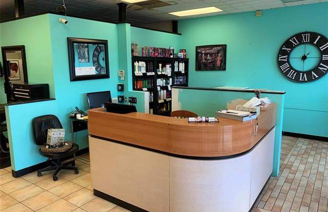 20516 15 Mile Road Gallery 2