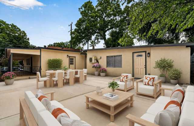 631 E Mistletoe Gallery 3