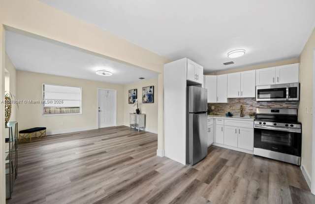 7532 Farragut St photos photos