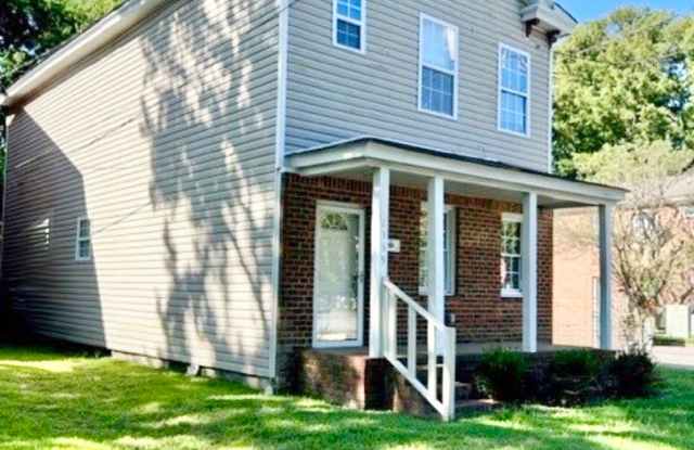 ***4 bedroom, 3 FULL bath Norfolk near ODU and Sentara Norfolk General and NAVSTA. photos photos