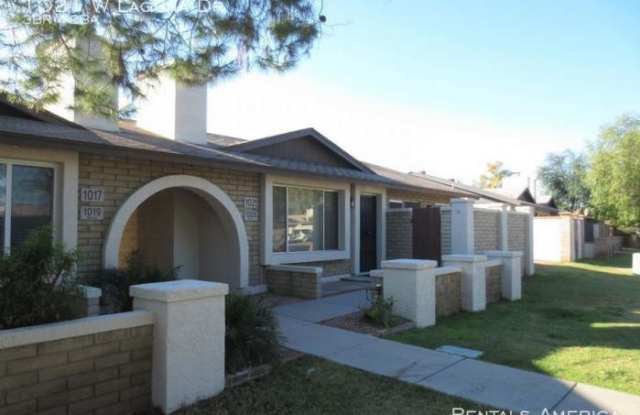 1021 W Laguna Dr - 1021 West Laguna Drive, Tempe, AZ 85282