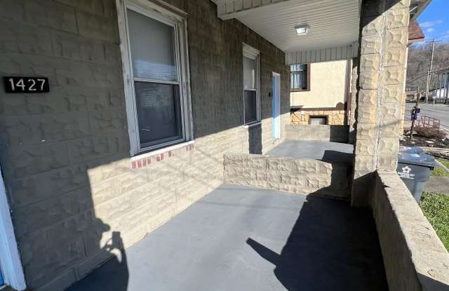 1427 Sabraton Avenue - 1 Gallery 3