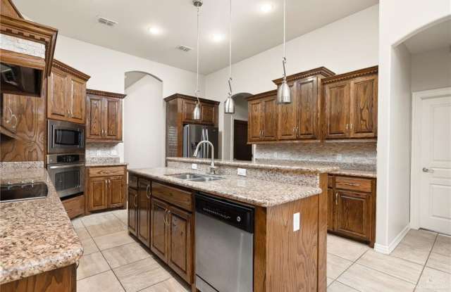 3307 Santa Iliana Gallery 3