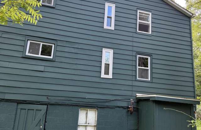 123 Queens Highway unit: 2 photos photos
