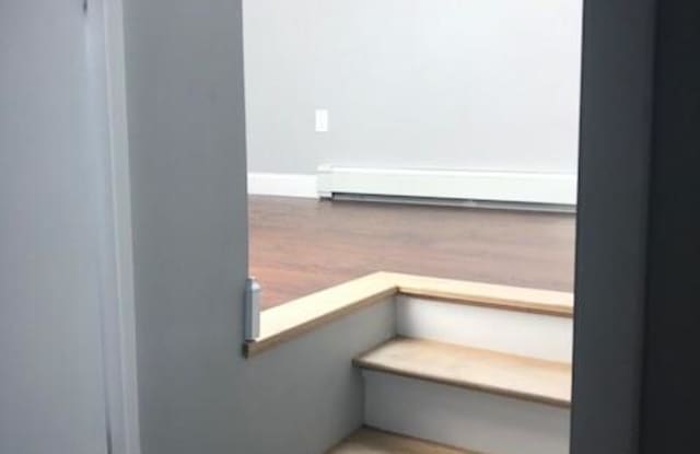 7 Middle St. Gallery 4