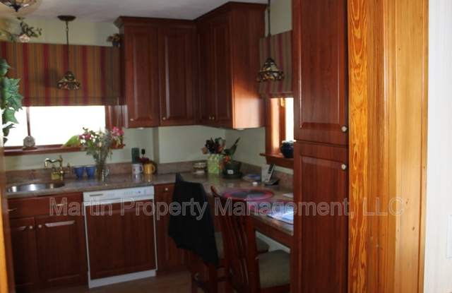 13 Bridgham Ave - 2 photos photos
