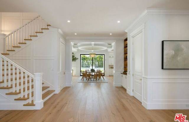 5133 Louise Avenue photos photos