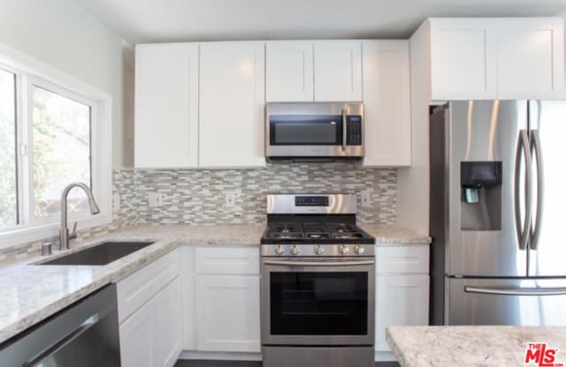 7436 MIDFIELD Avenue - 7436 Midfield Avenue, Los Angeles, CA 90045