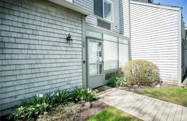 421 Bellevue Avenue - 421 Bellevue Avenue, Newport, RI 02840