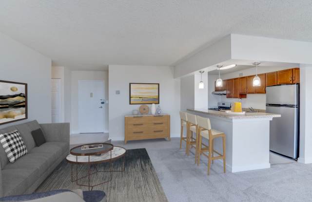 Seminary Towers Apartments Gallery 3