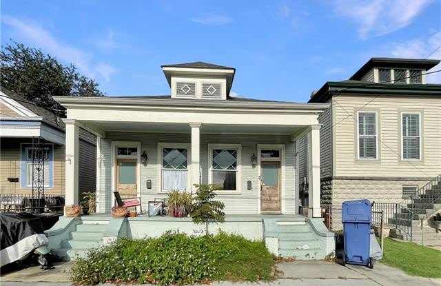 4725 IBERVILLE Street photos photos