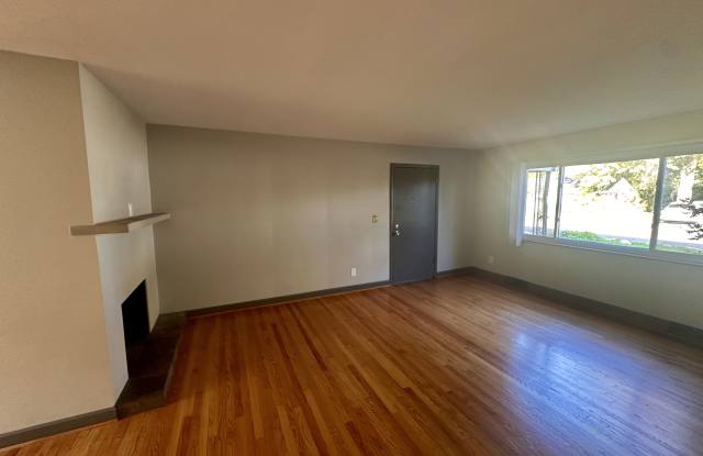 114-116 Greencrest Terrace - 114 Down Gallery 3