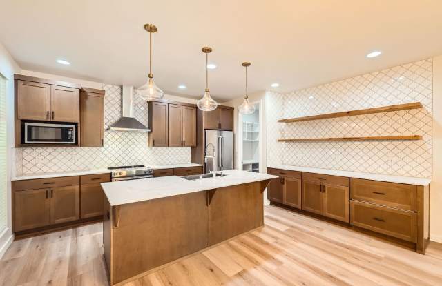Stunning 3Bed/3Bath Home in Bothell! photos photos