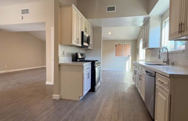 830 Modena Street photos photos