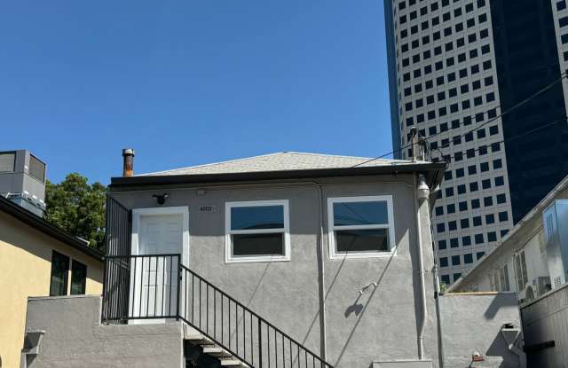 453 - 4002 Riverside Drive, Burbank, CA 91505
