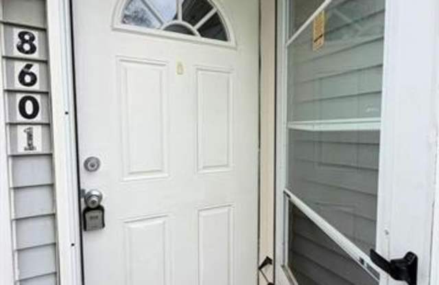 8601 Riverview Street Gallery 3