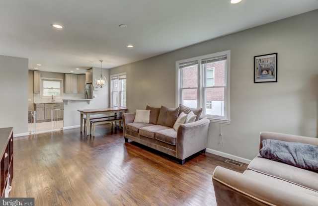 4925 LASALLE AVENUE Gallery 4