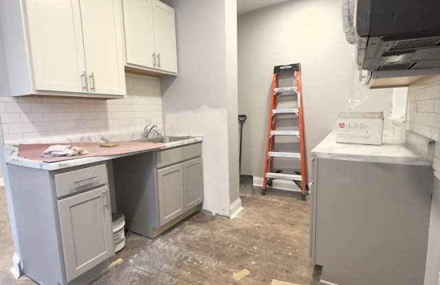 6257-1 West Rosemont Avenue Gallery 4