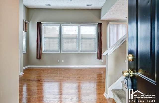 709 Bedford Court Gallery 4