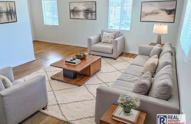 Beautiful 4-Bedroom Covina Home with Expansive Bonus Room, Circular Driveway & Private Backyard photos photos
