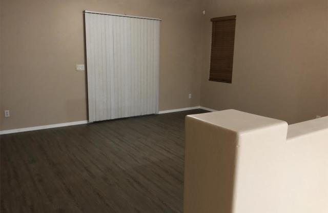 1364 E Walnut Rd Gallery 4
