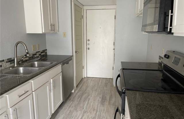 11605 Post Oak Gallery 2