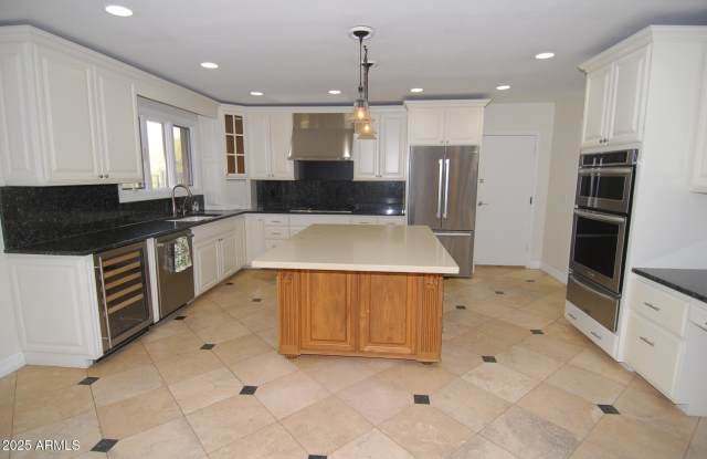 6531 N 43RD Place Gallery 4