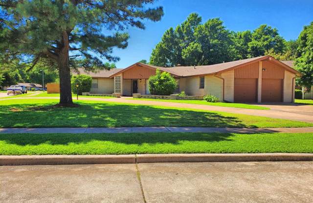 301 S Ranchwood Manor Dr - 301 South Ranchwood Manor Drive, Oklahoma City, OK 73139