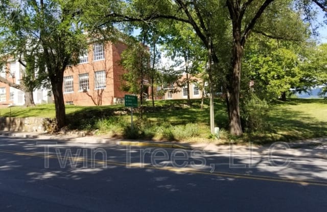 6044 Main Street Cafeteria - 6044 Main Street, Mount Jackson, VA 22842