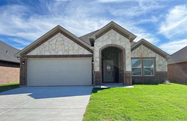 805 Ransom Way - 805 Ransom Way, Greenville, TX 75402