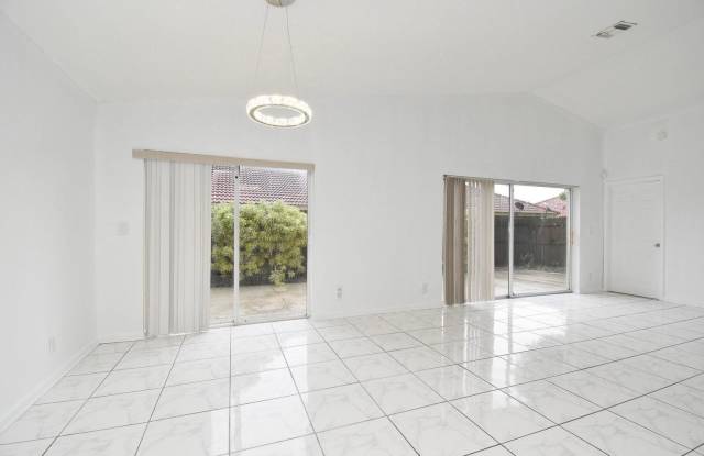 1456 Waterway Cove Drive Gallery 2
