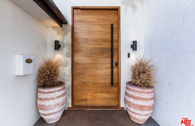 13338 ALBERS Street Gallery 4