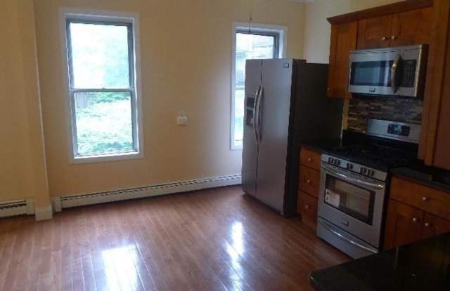Charming 3 Bedroom-No Broker Fee photos photos