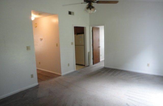 Two bedroom and two bath duplex located just minutes to Camp Lejeune, Gallery 2