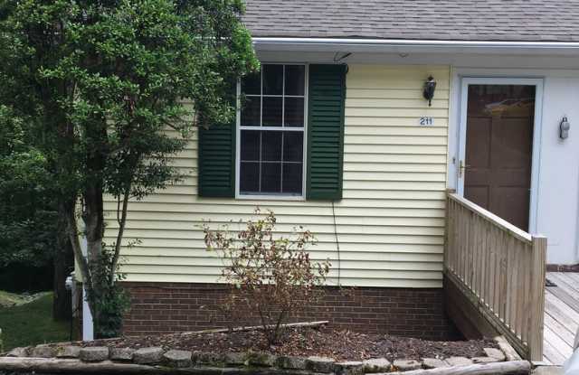 Townhouse Close to all! photos photos