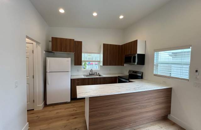 1 Bed, 1 Bath Casita for rent! - 332 South 100 West Street, St. George, UT 84770
