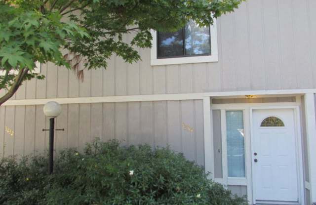 2 Bedroom, 1 Bath Townhome Minutes from AU and Downtown! photos photos