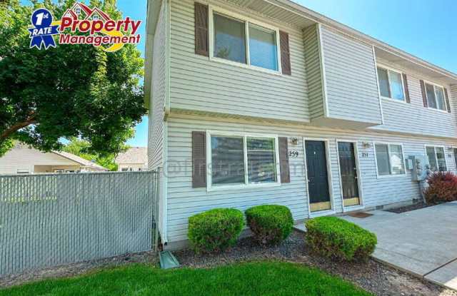 2070 N Woodford Avenue photos photos