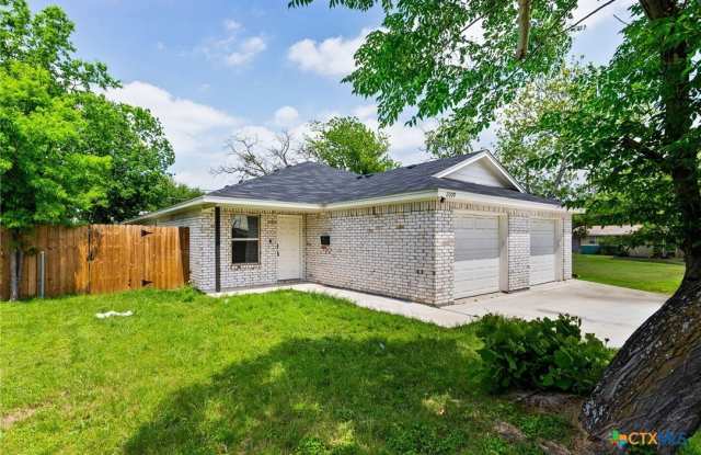 2011 Wood Street photos photos