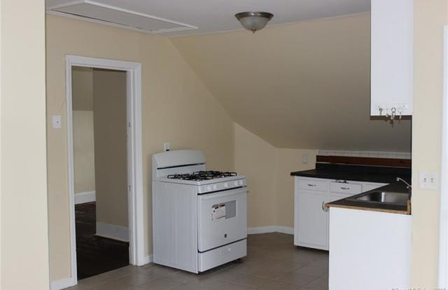 1396 Dixwell Avenue Gallery 4
